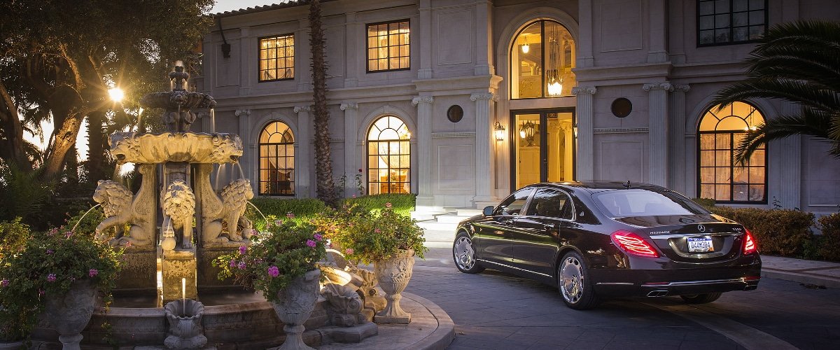 Top 10 Luxury Destinations to Visit by Limo in New York City